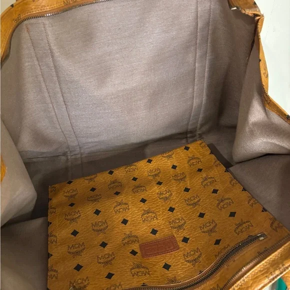 MCM Large Cognac Visetos Tote Shoulder Travel Carry on Tote EUC - Picture 16 of 17